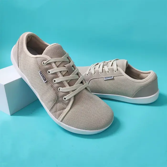 Chaussures de course pour hommes avec semelles souples pieds légers et larges adaptés aux