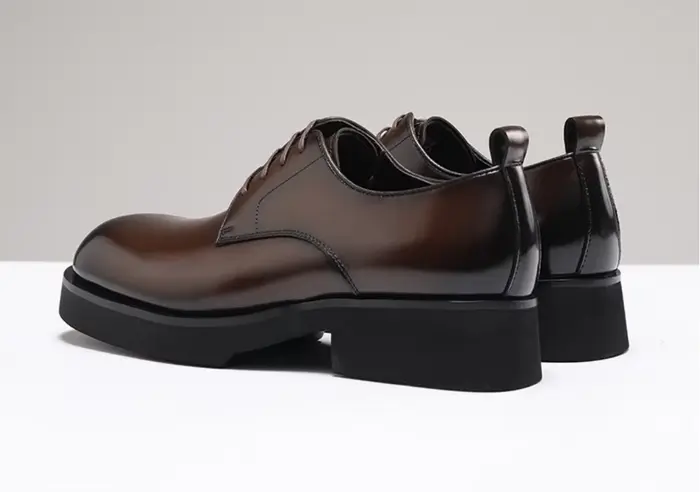 Derby chaussures haut de gamme bout carré en cuir semelle épaisse rehaussant la hauteur
