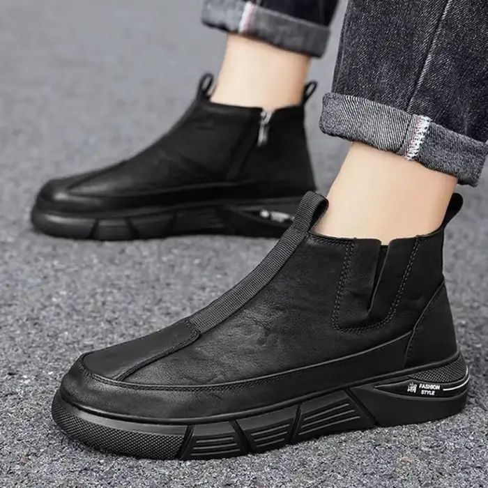 Hommes baskets chaussures en cuir bottes hautes anti-dérapant résistant à l'usure imperméable moto hommes botte de sécurité Chelsea Bota Masculina