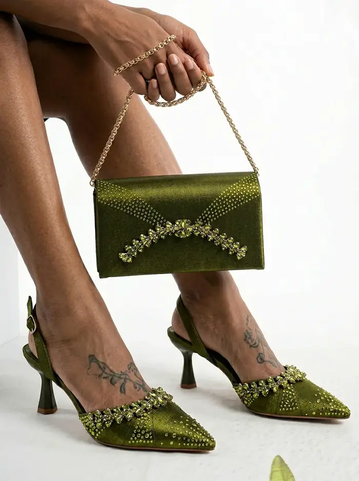 Chaussures à talons hauts italiennes à enfiler et sac tridimensionnel assorti