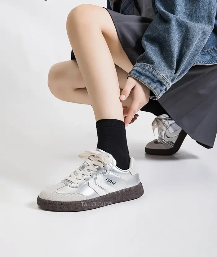 Chaussures d'entraînement rétro allemandes pour femmes