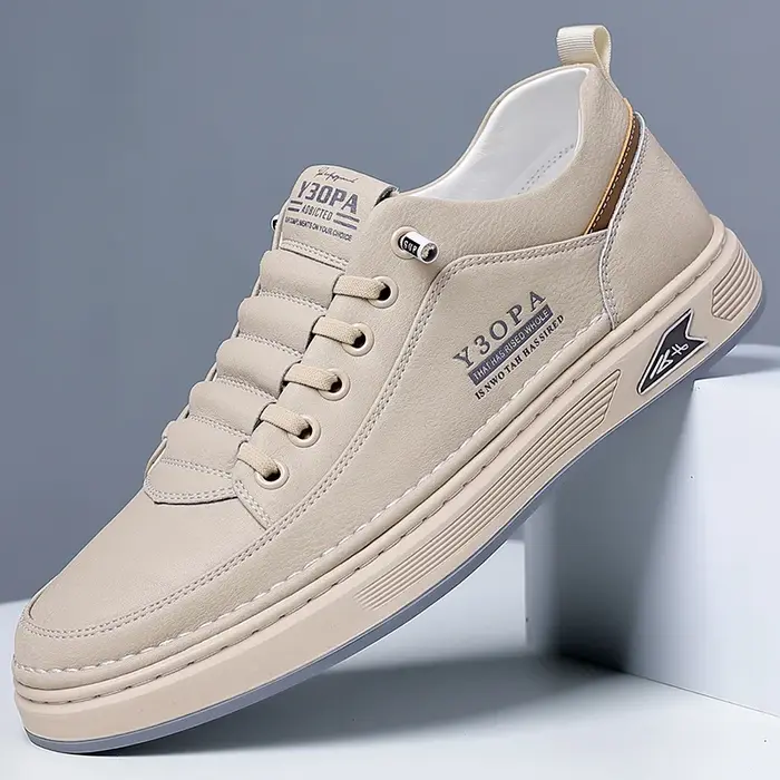 Marque hommes en cuir résistant à l'usure bas chaussures décontractées tendance baskets