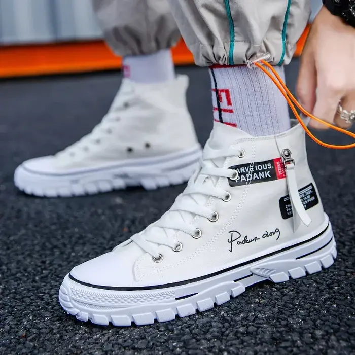 Chaussures montantes en toile respirante pour hommes