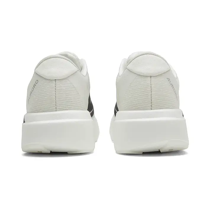 Chaussures de course à semelle en carbone pour hommes et femmes, baskets de sport athlétiques à semelle épaisse et coussinée, avec empeigne jacquard, pour la course sur route et l'entraînement quotidi