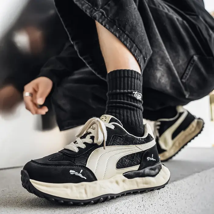 Chaussures légères pour hommes