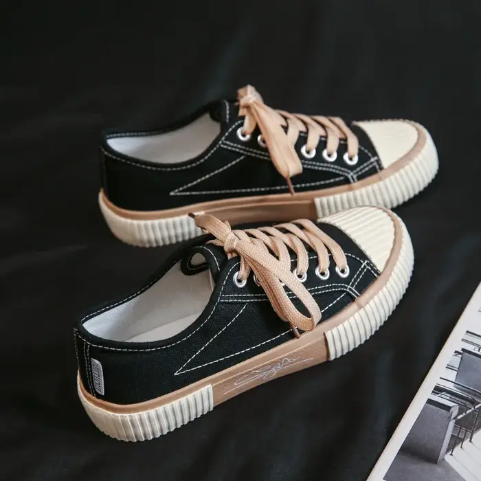 Chaussures en toile violettes pour femmes