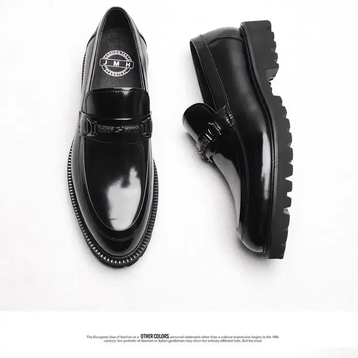 Chaussures en cuir à l'offre elles épaisses pour hommes, mocassins en cuir couche supérieure, chaussures de costume