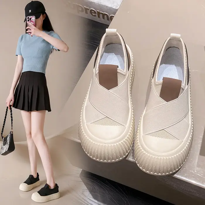 Chaussures plates décontractées à la mode noir et blanc pour femmes, baskets respirantes et confortables à enfiler