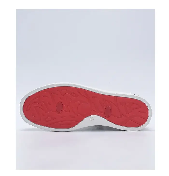 Nouvelle personnalité de rue chaussures de skate hommes tendance baskets rivets coniques décontracté clouté formateurs