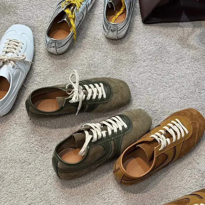 Chaussures d'entraînement allemandes pour femmes en cuir véritable