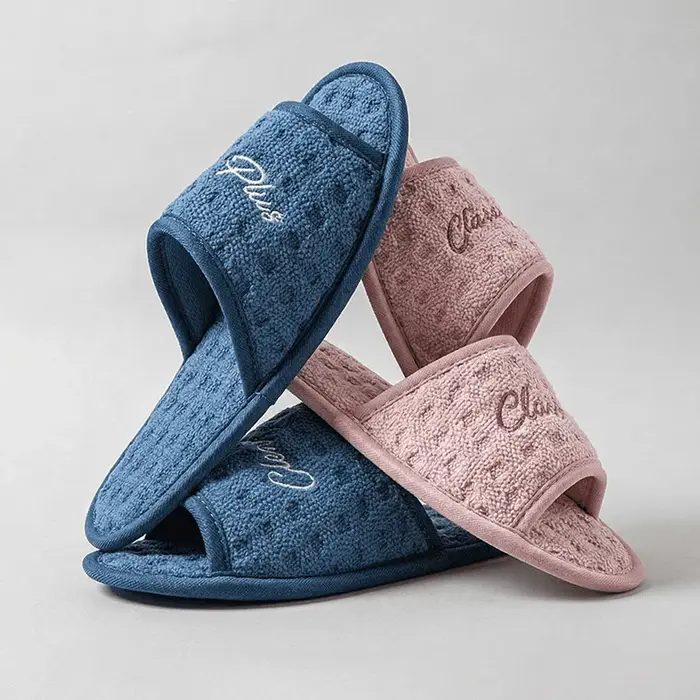 Nouvelles pantoufles d'intérieur en coton pour femmes