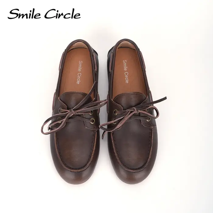 Chaussures Bateau en Cuir group pour Femme