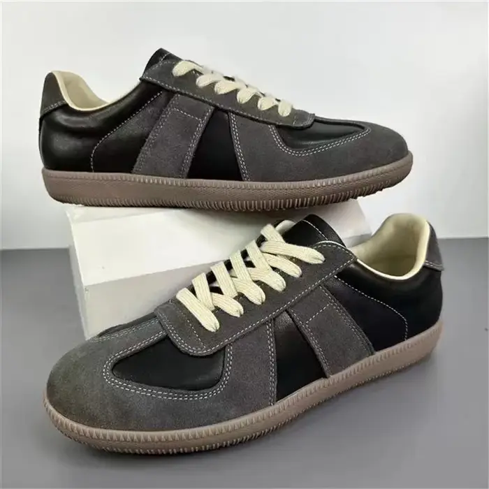 2025 Designer Hommes Baskets Vintage Noir Véritable Cuir De Vachette Chaussures Décontractées À Lacets Blanc Plat