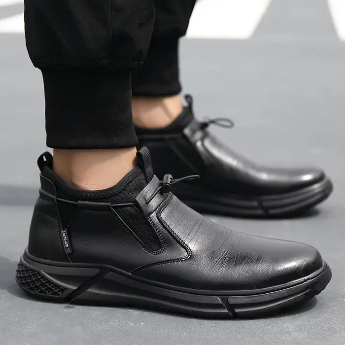 Chaussures de travail de sécurité imperméables en cuir noir pour hommes