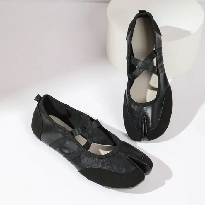 Chaussures plates à brides croisées pour femme, style décontracté et tendance, type Mary Jane, à enfiler, à bout fendu, type ballerines, Nouveauté Été 2026, Élégantes