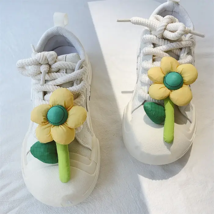 Breloques de chaussures de tournesol de gril de bande dessinée mignonne, belle fleur de soleil, déco