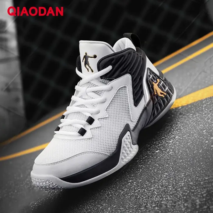 QIAODAN MOLI 1.0 chaussures de basket-ball pour hommes 2025 maille anti-dérapant absorbant les chocs vêtements respirants résistant baskets QXA013251111R