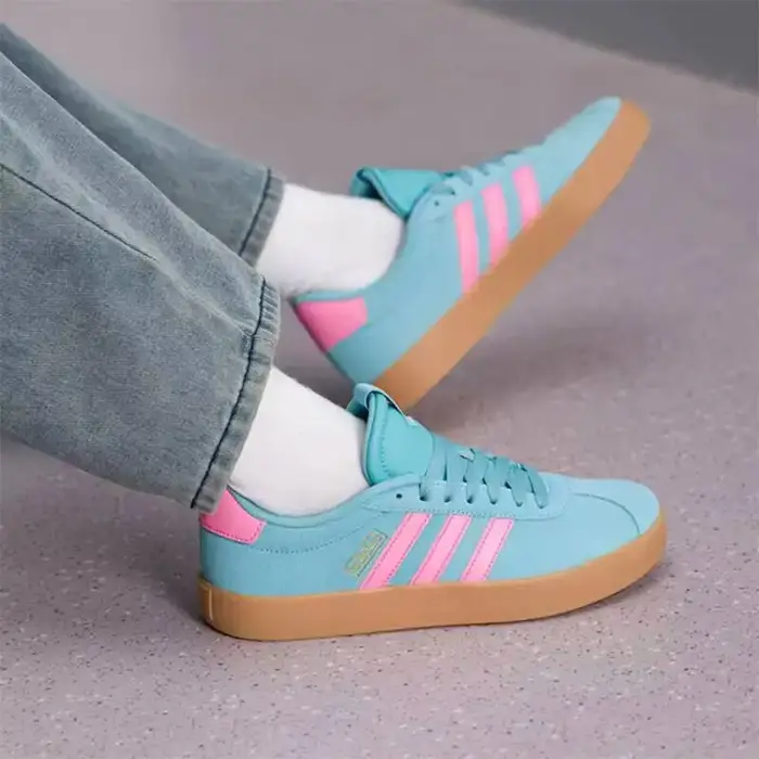 Chaussures de skate authentiques en daim cyan rose avec semelle en caoutchouc
