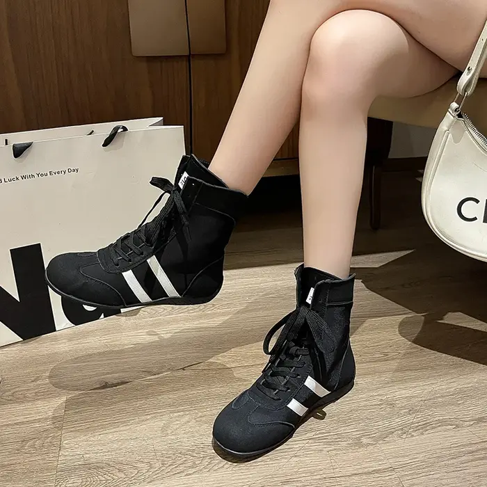 2025 baskets pour femmes mode haut de gamme allemand formation femme chaussures rétro bout rond à lacets bottes de boxe pour les femmes