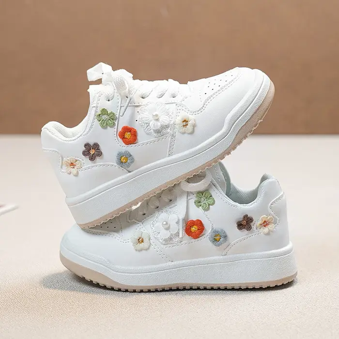 Chaussures de sport pour filles avec de jolies fleurs, chaussures de course pour enfants, semelle so