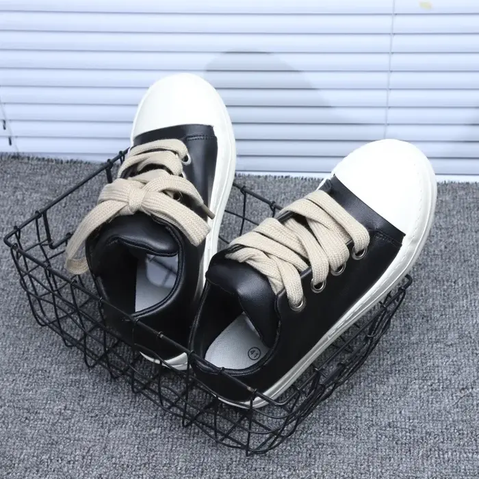 Chaussures simples en cuir pour adultes, chaussures décontractées en cuir PU pour hommes et femmes, chaussures de skate antidérapantes à lacets pour jeunes, chaussures classiques pour couples