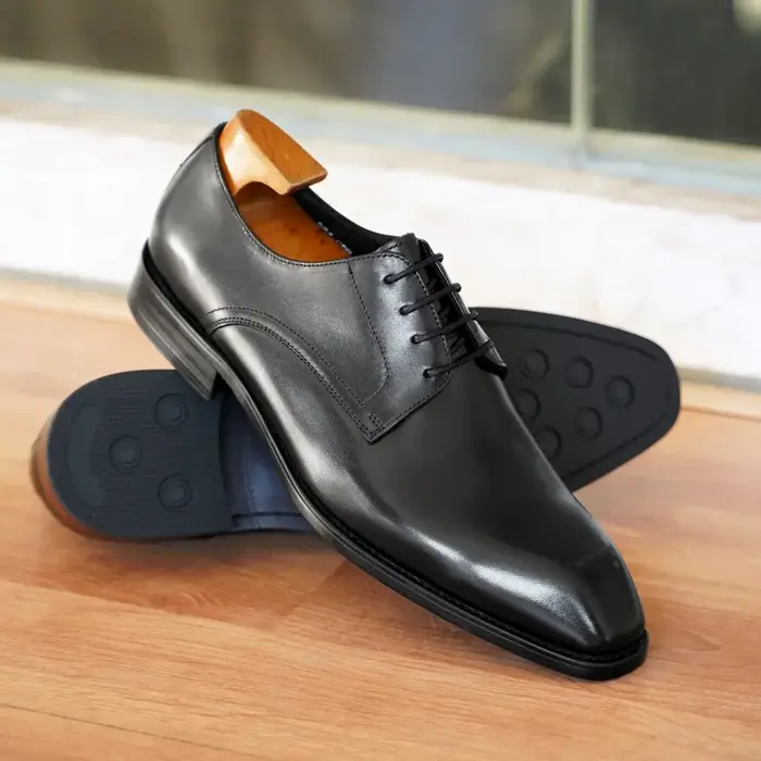 Chaussures habillées plates italiennes pour hommes