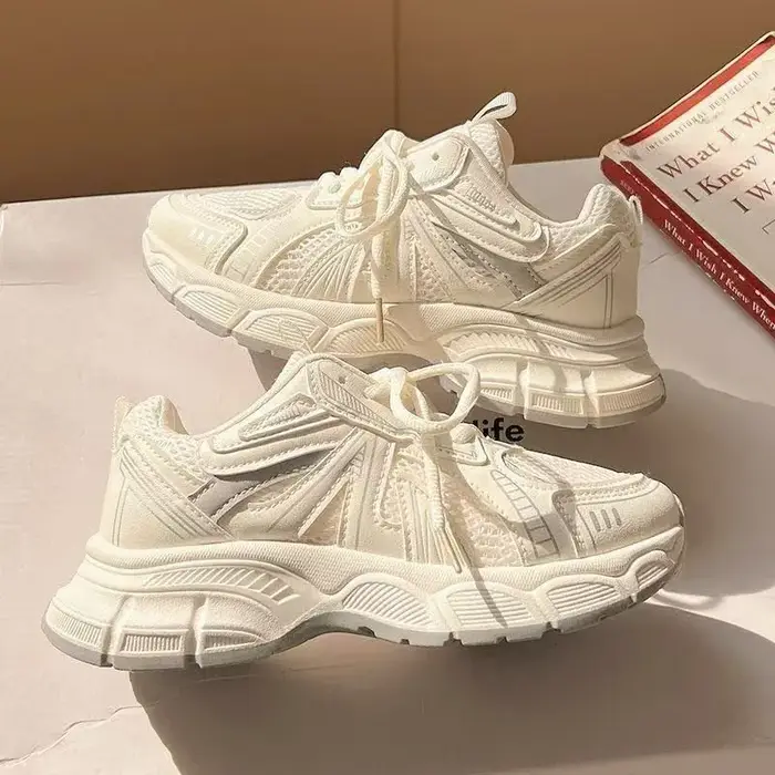 2026 Baskets et chaussures plates vulcanisées pour femmes, mode, haute qualité, pour la marche, Zapa