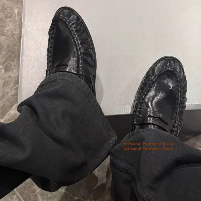 Mocassins au Design plissé rétro en cuir noir