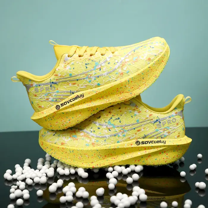 Nouvelles chaussures de course pour hommes et femmes