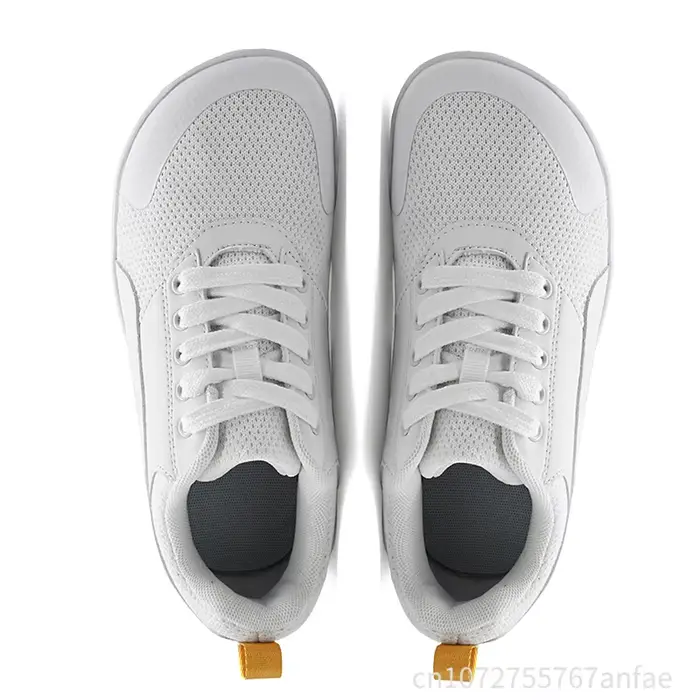 Chaussures à bout large pour hommes