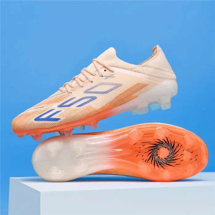 Nouvelles chaussures de football pour hommes