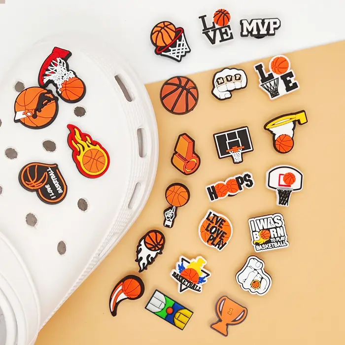24 Breloques pour chaussures sur le thème du basketball