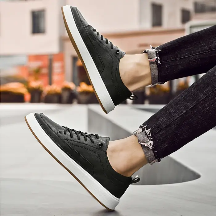 Chaussures de marche en cuir véritable pour hommes, baskets souples de luxe, plates, de styliste, assorties avec tout, nouvelle collection