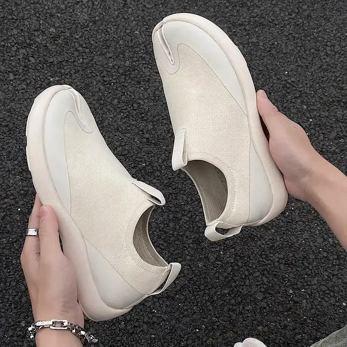 Tabi chaussures pour hommes et femmes respirant pour l'automne 2025 Mules en tricot pour couples à semelles souples pantoufles décontractées à bout fendu à la mode 36-45