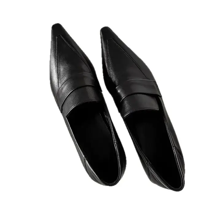 Chaussures à talon bas en velours style vintage français