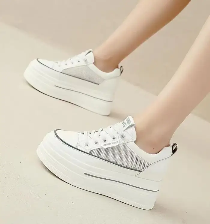 Baskets compensées en cuir blanc pour femme, à talon dissimulé, décontractées, basses, à lacets, pou