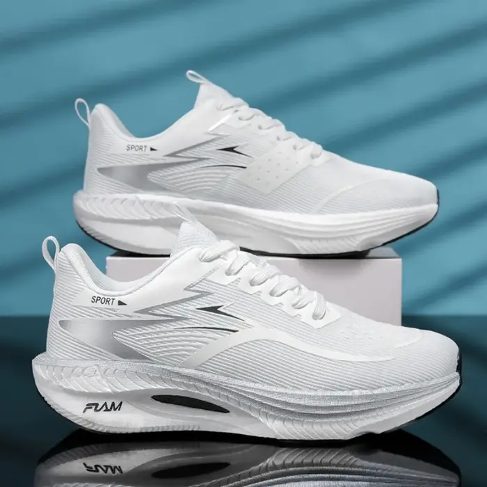 Chaussures de sport décontractées 2026 pour hommes, baskets respirantes légères en maille noire pour l'extérieur, chaussures de course athlétiques, chaussures de marche pour femmes