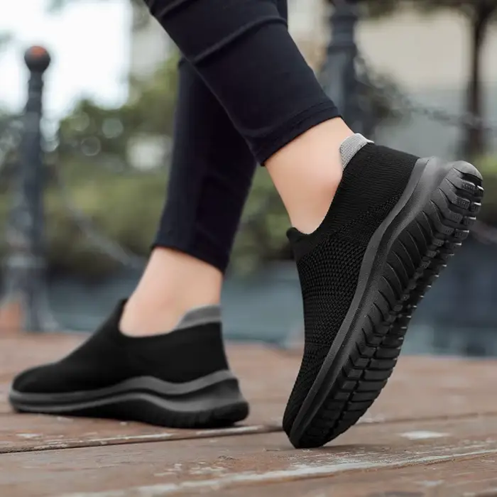 Chaussures pour hommes semelle souple baskets à enfiler