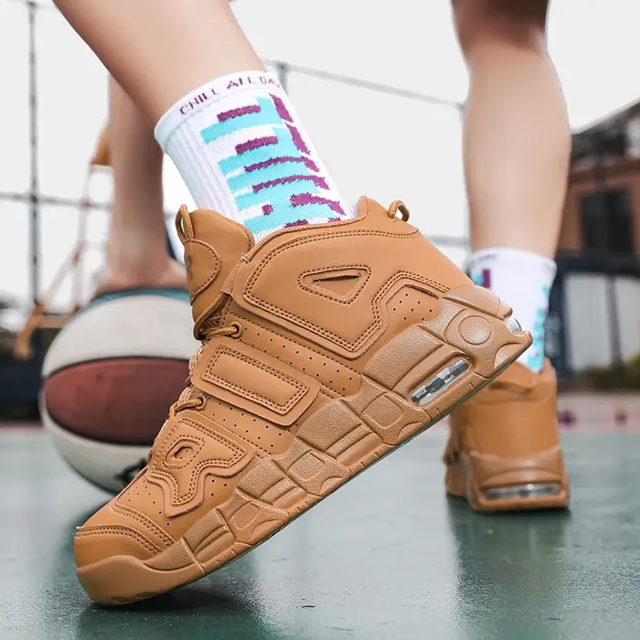 Chaussures de basket-ball en cuir à tige haute