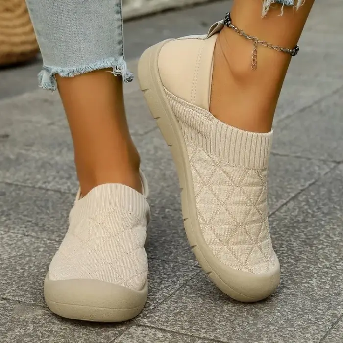 Chaussures de sport décontractées pour femmes 2026, nouvelle collection polyvalente, confortables, légères, en tissu, pour la maison