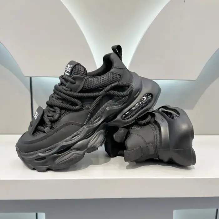 Nouvelles chaussures pour hommes à prix réduits semelles épaisses grandes