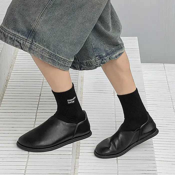 Nouvelles chaussures plates pour hommes, confortables et de haute qualité, style décontracté, travail, bureau, confortables, marche en plein air, polyvalentes