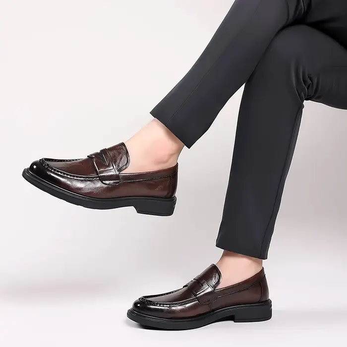 Chaussures italiennes à enfiler en cuir haut de gamme pour hommes