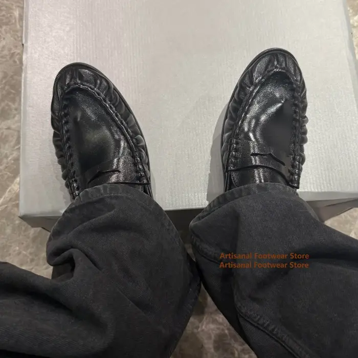Mocassins au Design plissé rétro en cuir noir