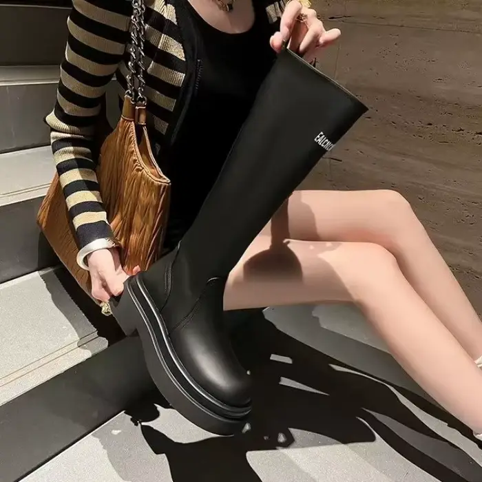 Bottes à plateforme noires pour femmes, chaussures pour dames, Parker rond, confortables et élégantes, cosplay, prix bas, chic, chaud