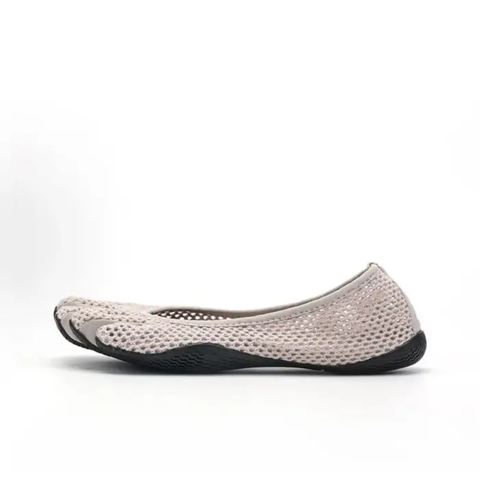 Chaussures à cinq doigts noires et rouges pour femmes