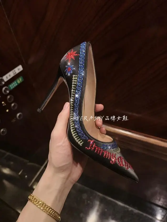 Chaussures à talons hauts brodés pour femmes