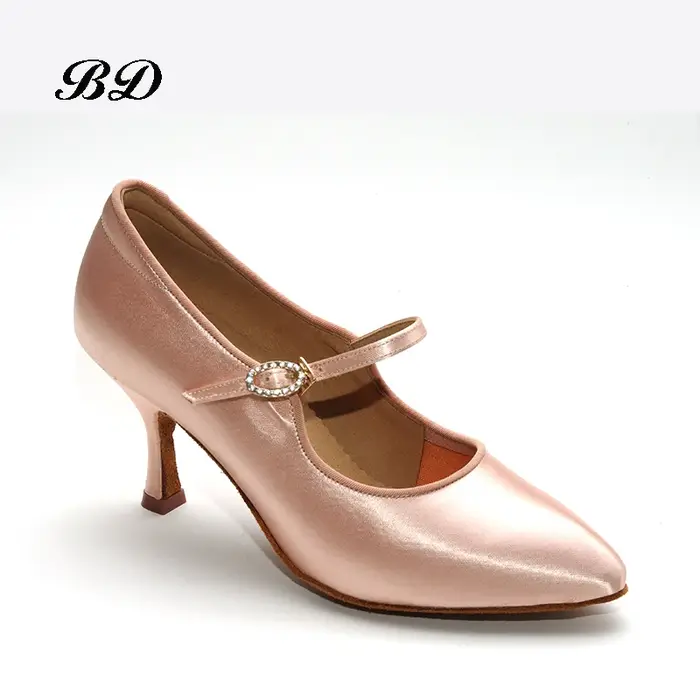 Baskets adultes chaussures de danse marque moderne carré BD137 fête salle de bal chaussure latine femmes Satin diamants base souple en peau de vache chaude