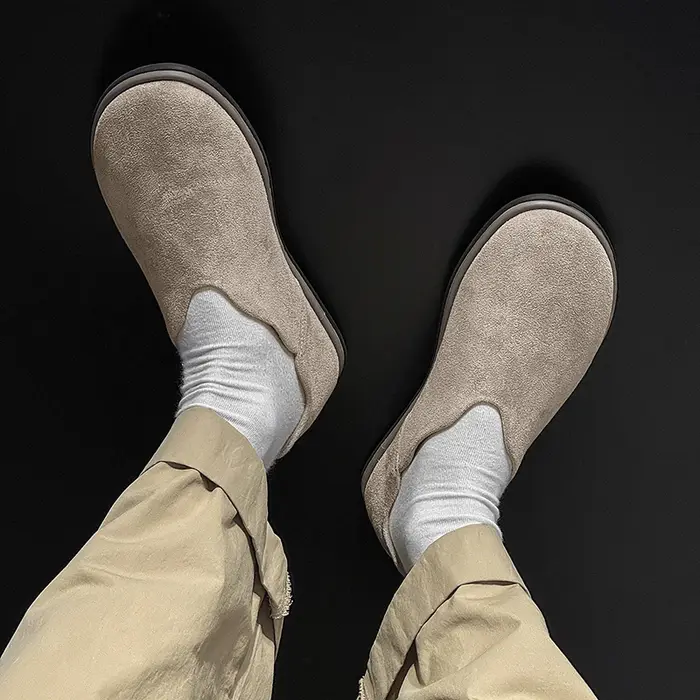 Nouvelles chaussures plates pour hommes, confortables et de haute qualité, style décontracté, travail, bureau, confortables, marche en plein air, polyvalentes