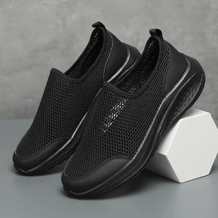 Chaussures de marche en maille respirante pour hommes
